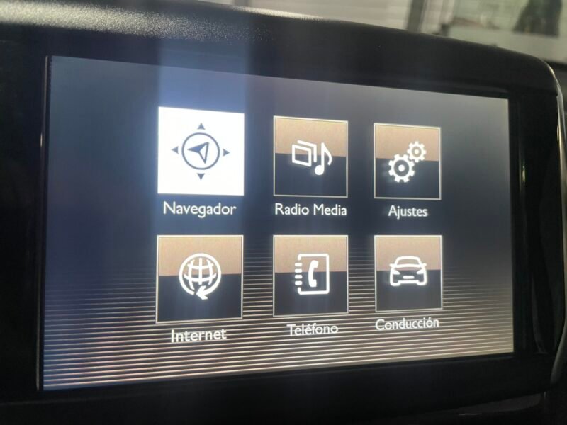 PEUGEOT 2008 1.6 HDI 92CV