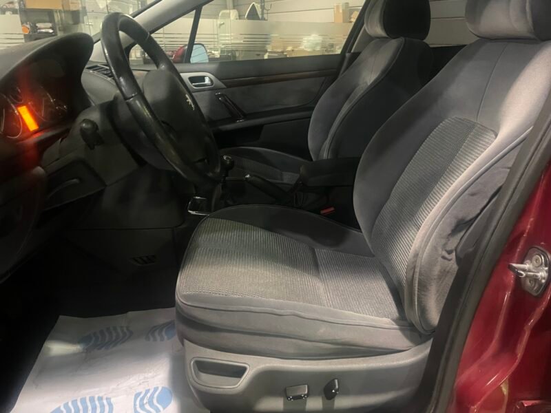 PEUGEOT 407 2.0 HDI