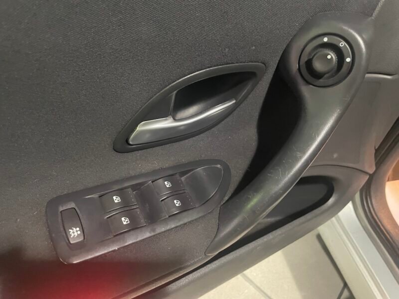 RENAULT LAGUNA 1.6 16V