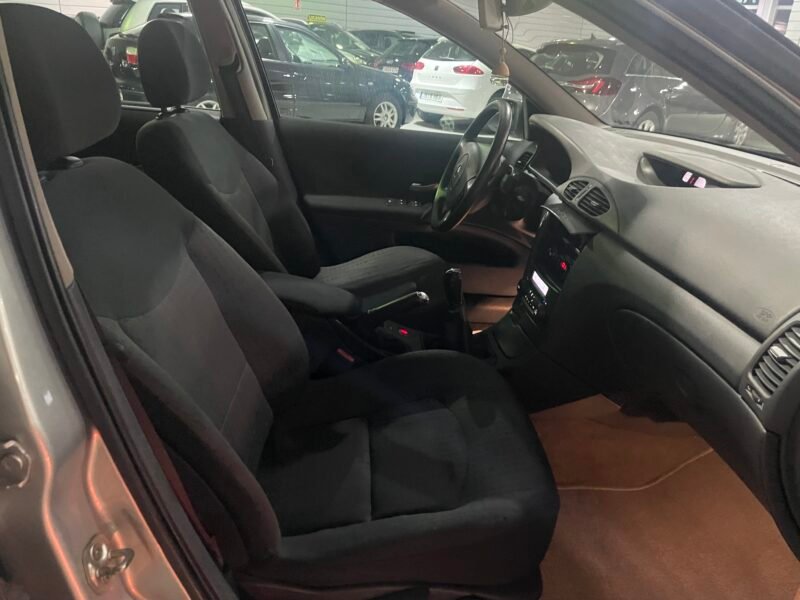 RENAULT LAGUNA 1.6 16V