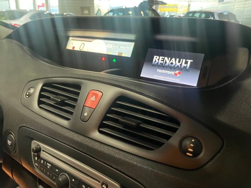 RENAULT SCENIC 1.5 DCI 105