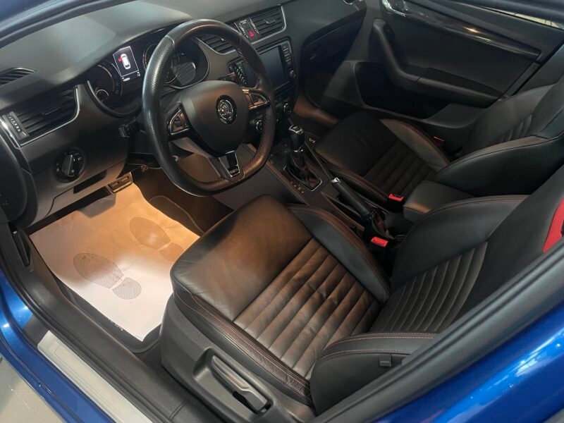 SKODA Octavia COMBI 2.0 TDI CR 184cv RS 5p.