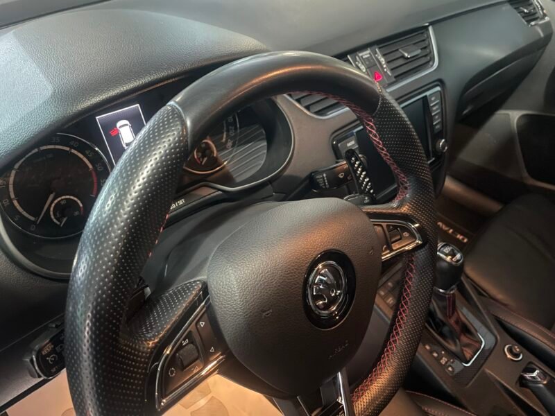 SKODA Octavia COMBI 2.0 TDI CR 184cv RS 5p.