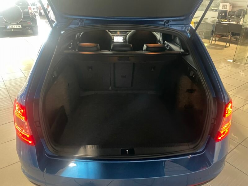 SKODA Octavia COMBI 2.0 TDI CR 184cv RS 5p.