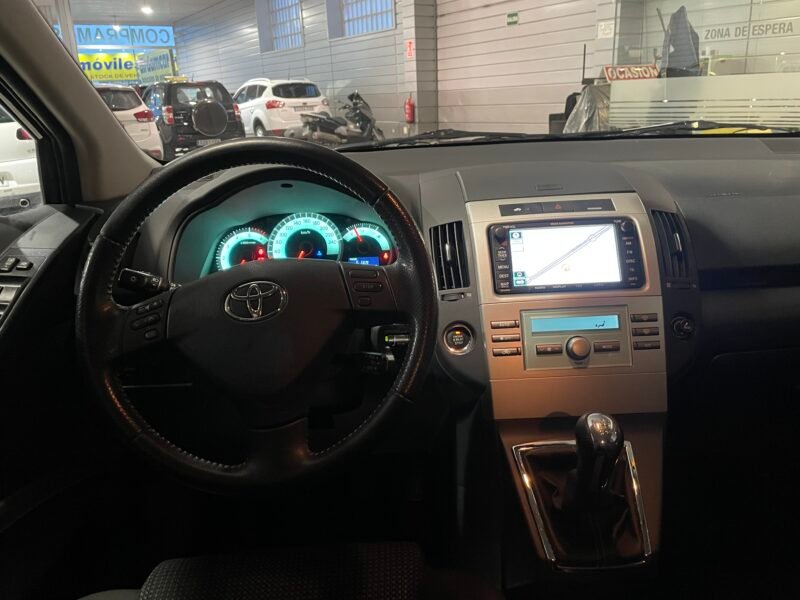 TOYOTA COROLLA VERSO 2.2 D4D 177 SPORT