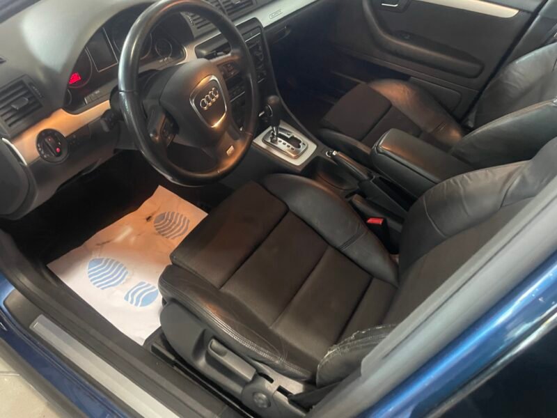 AUDI A4 3.0 TDI 233CV