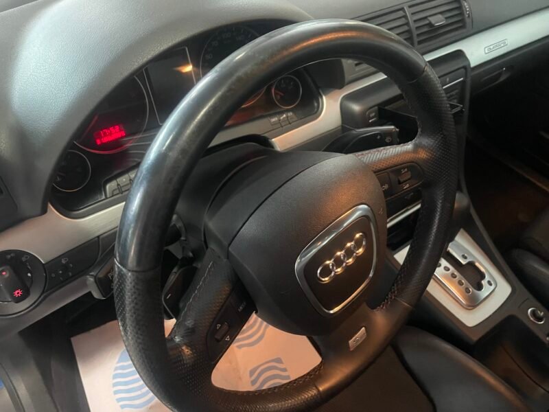AUDI A4 3.0 TDI 233CV