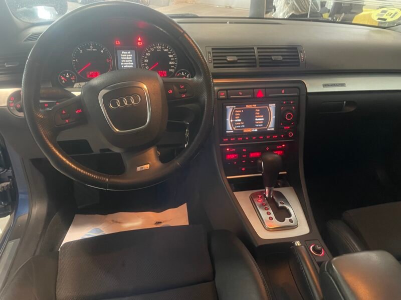 AUDI A4 3.0 TDI 233CV
