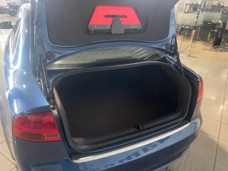 AUDI A4 3.0 TDI 233CV