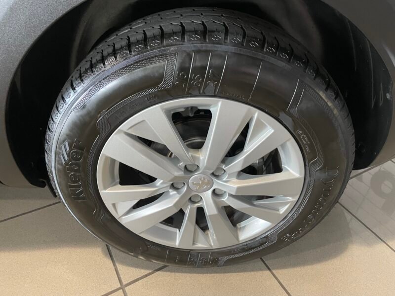 PEUGEOT 3008 1.5 HDI