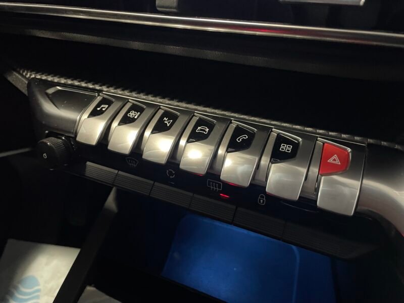 PEUGEOT 3008 1.5 HDI