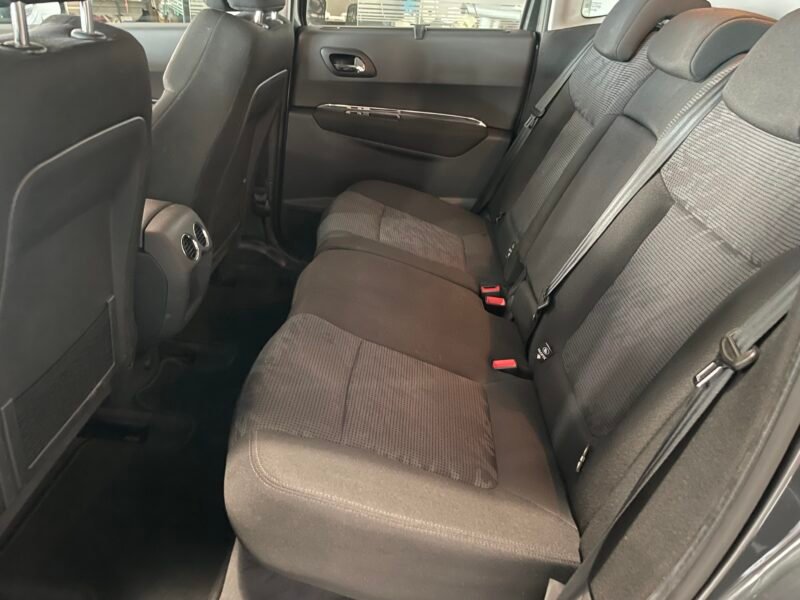 PEUGEOT 3008 1.6 hdi