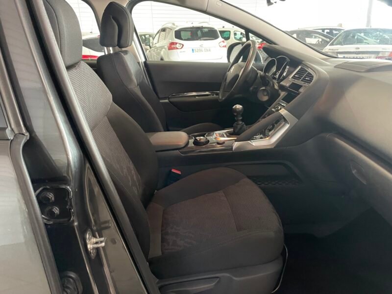 PEUGEOT 3008 1.6 hdi
