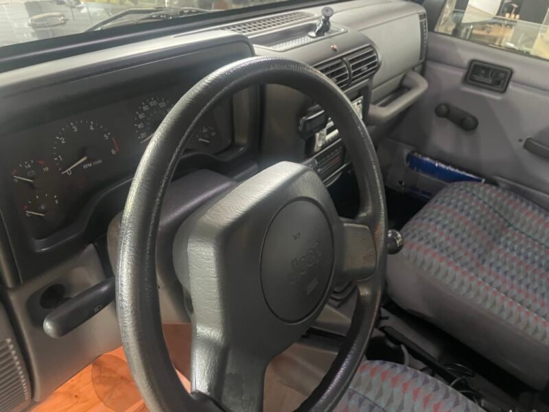 JEEP WRANGLER 2.5 HARD TOP