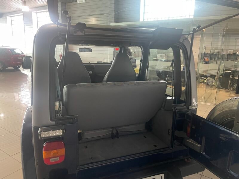 JEEP WRANGLER 2.5 HARD TOP