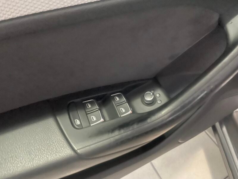 AUDI Q3 2.0 TDI AMBITION