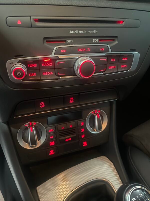 AUDI Q3 2.0 TDI AMBITION