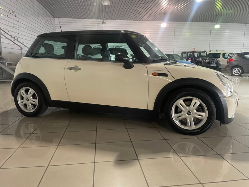 MINI Cooper 1.6