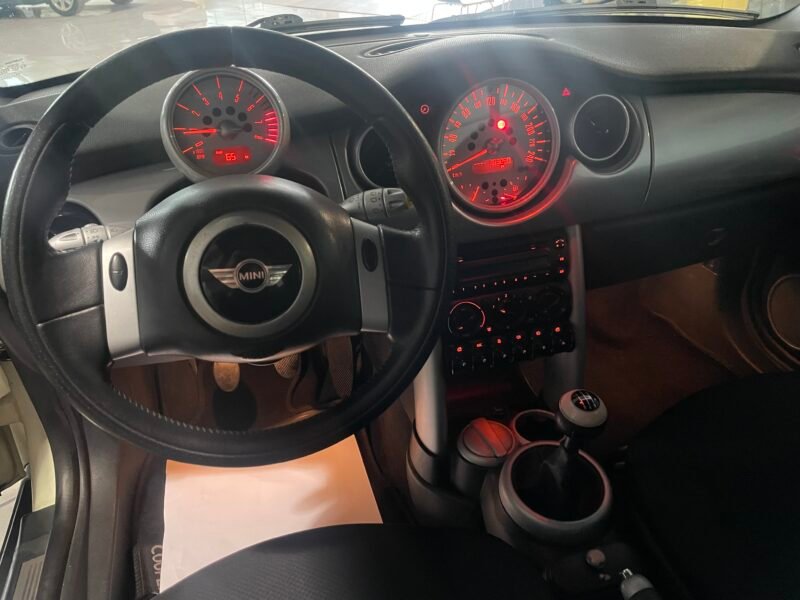 MINI Cooper 1.6