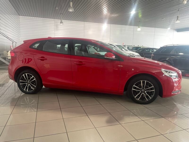 VOLVO V40 2.0D