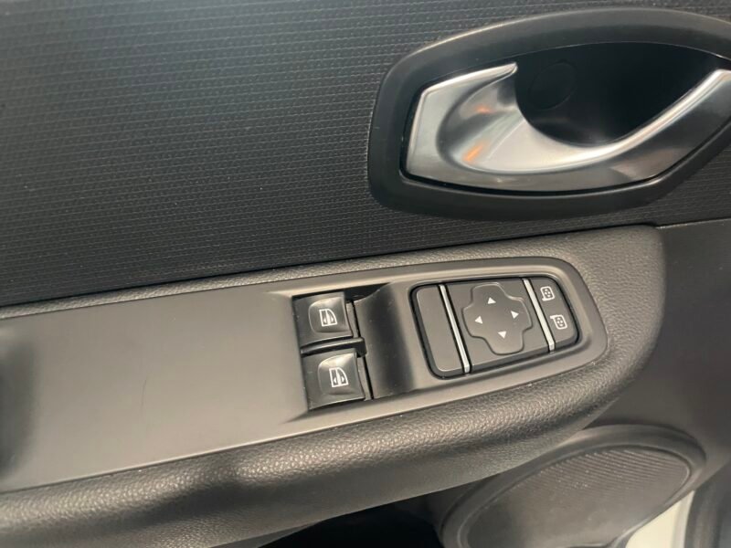 RENAULT Clio 0.9 TCE GLP