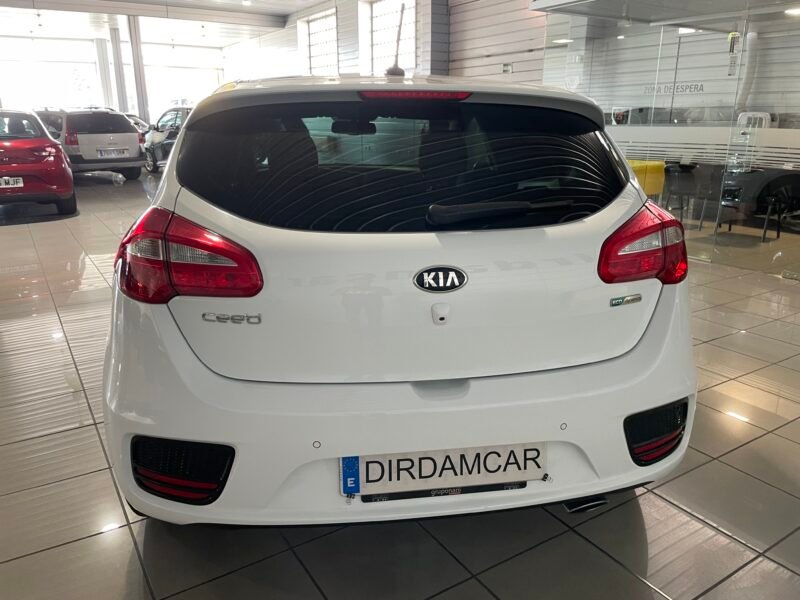 KIA ceed 1.6 CRDI EURO UEFA 2016