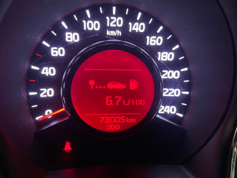 KIA ceed 1.6 CRDI EURO UEFA 2016