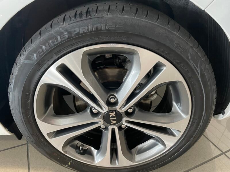 KIA ceed 1.6 CRDI EURO UEFA 2016