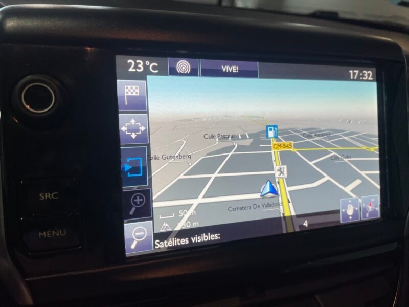 PEUGEOT 208 1.6 HDI STYLE