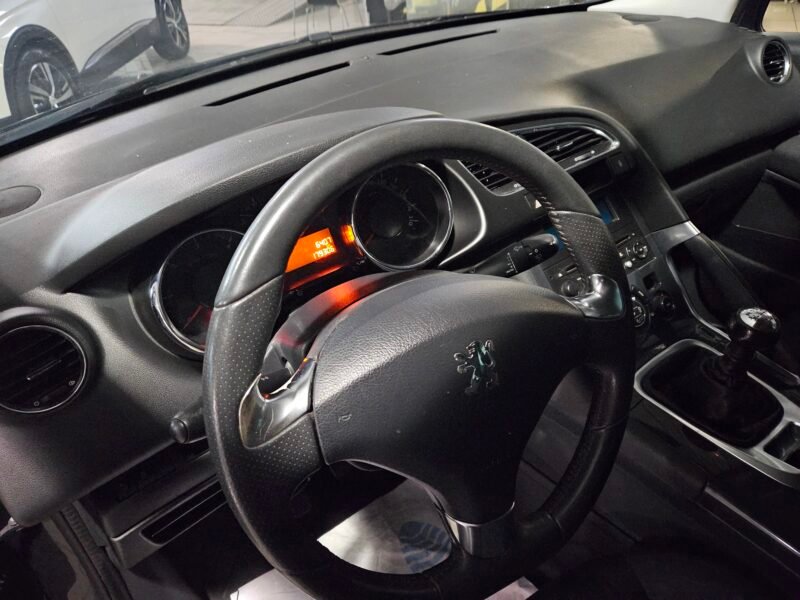 PEUGEOT 3008 1.6 hdi