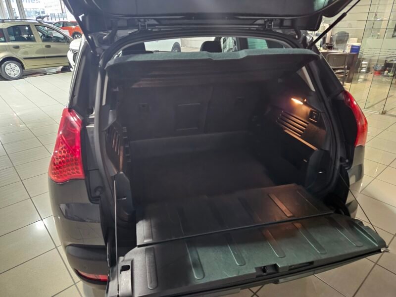 PEUGEOT 3008 1.6 hdi