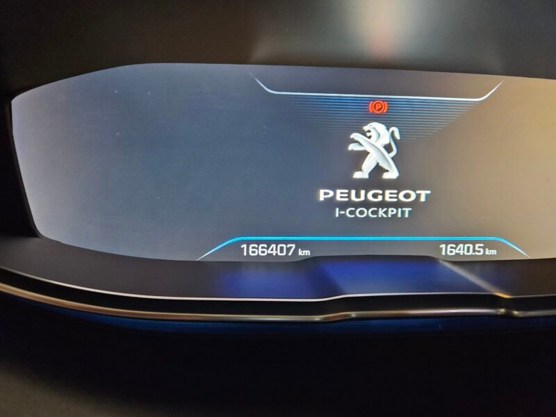 PEUGEOT 3008 1.5 HDI ALLURE 130CV