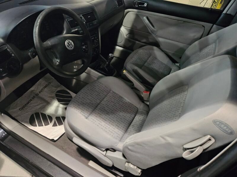 VOLKSWAGEN Golf 1.6 CONCEPLINE