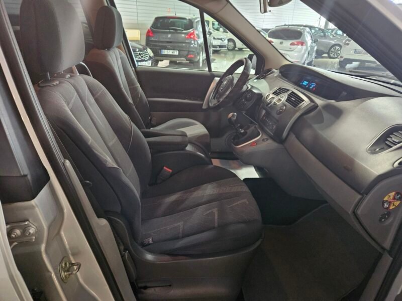 RENAULT GRAND SCENIC 1.9 DCI