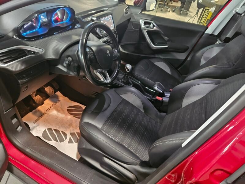 PEUGEOT 2008 1.5 HDI S&S ALLUURE