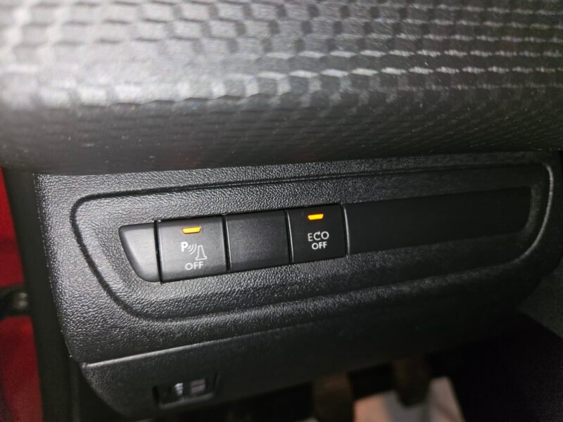 PEUGEOT 2008 1.5 HDI S&S ALLUURE