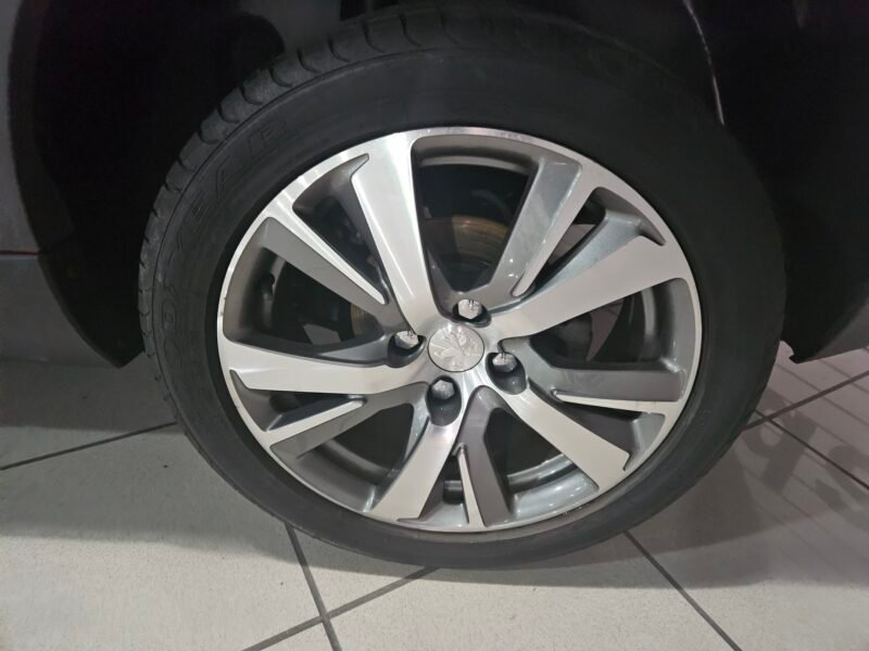 PEUGEOT 2008 1.5 HDI S&S ALLUURE