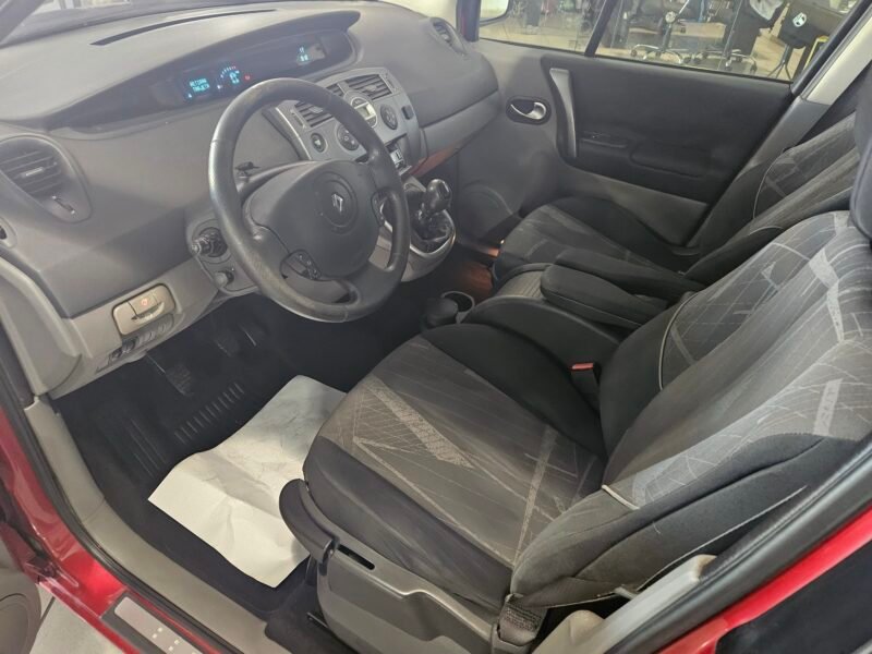 RENAULT GRAND SCENIC 1.9 DCI DYNAMIC