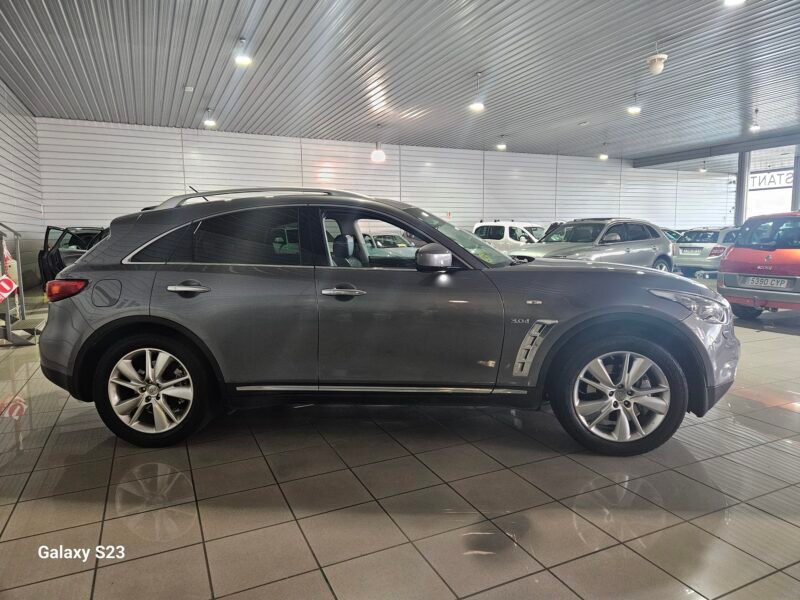 INFINITI QX70 3.0 D PREMIUM