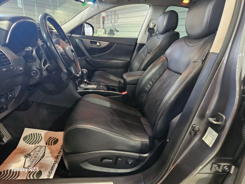 INFINITI QX70 3.0 D PREMIUM