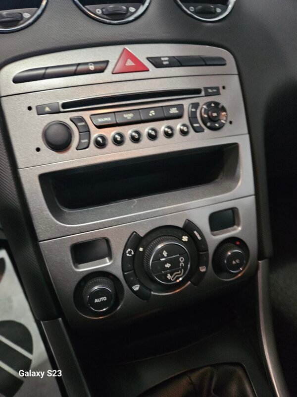 PEUGEOT 308 1.6 VTi 120cv Premier 5p.