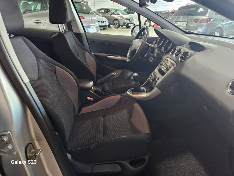 PEUGEOT 308 1.6 VTi 120cv Premier 5p.