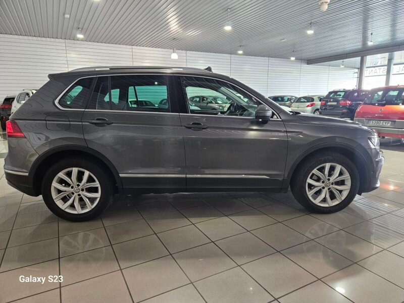 VOLKSWAGEN Tiguan 2.0 TDI SPORT