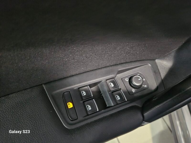 VOLKSWAGEN Tiguan 2.0 TDI SPORT