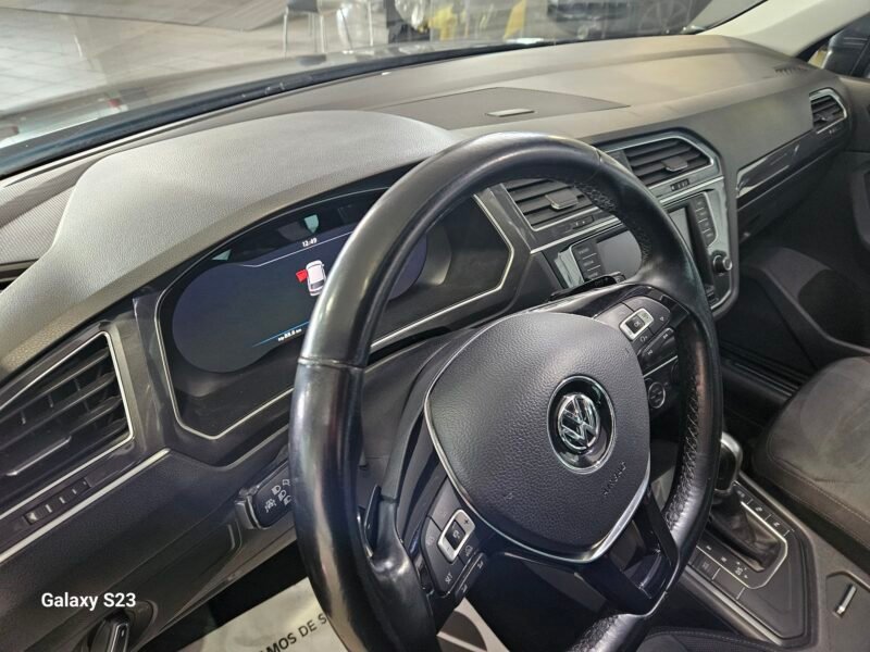 VOLKSWAGEN Tiguan 2.0 TDI SPORT