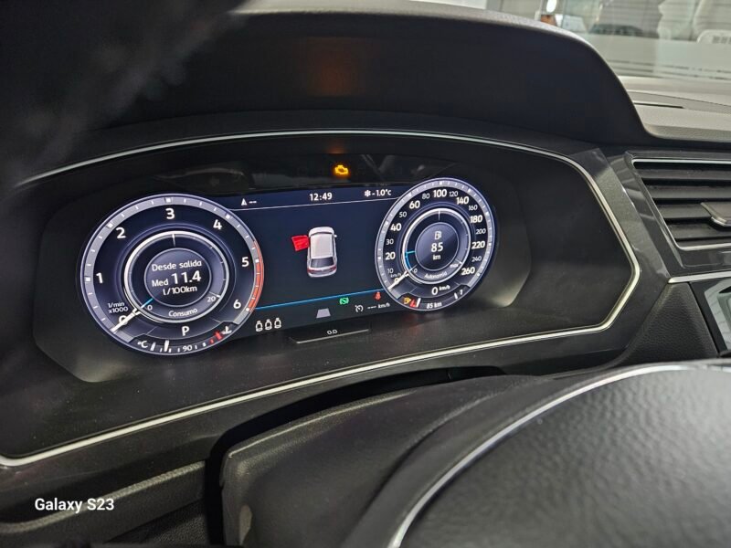 VOLKSWAGEN Tiguan 2.0 TDI SPORT