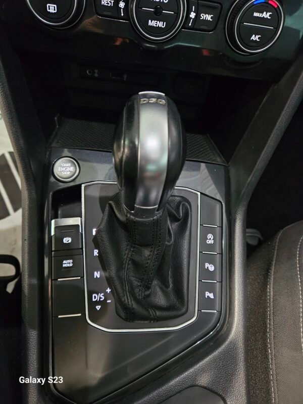 VOLKSWAGEN Tiguan 2.0 TDI SPORT