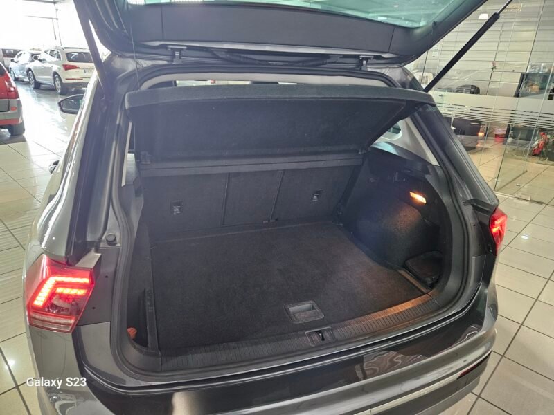 VOLKSWAGEN Tiguan 2.0 TDI SPORT