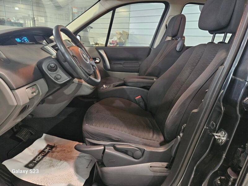 RENAULT SCENIC 1.9 DCI 130 AUTO