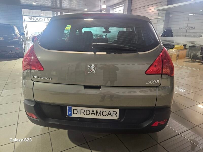 PEUGEOT 3008 1.6 VTI